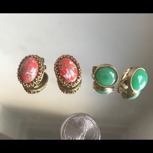 Set of vintage earrings - coral and green